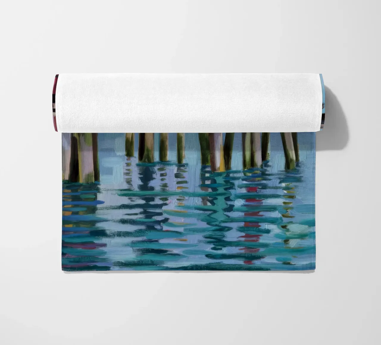 Old Pier Echo Strandtuch von Mystic Grain
