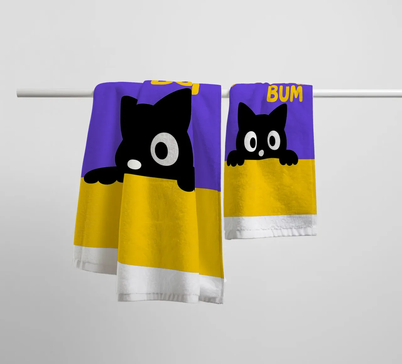 Gatto nero simpatico e divertente asciugamano da bagno da the gindils