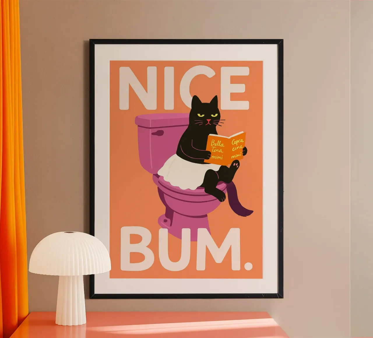 Nice Bum Sassy Black Cat poster con telaio in legno da the gindils