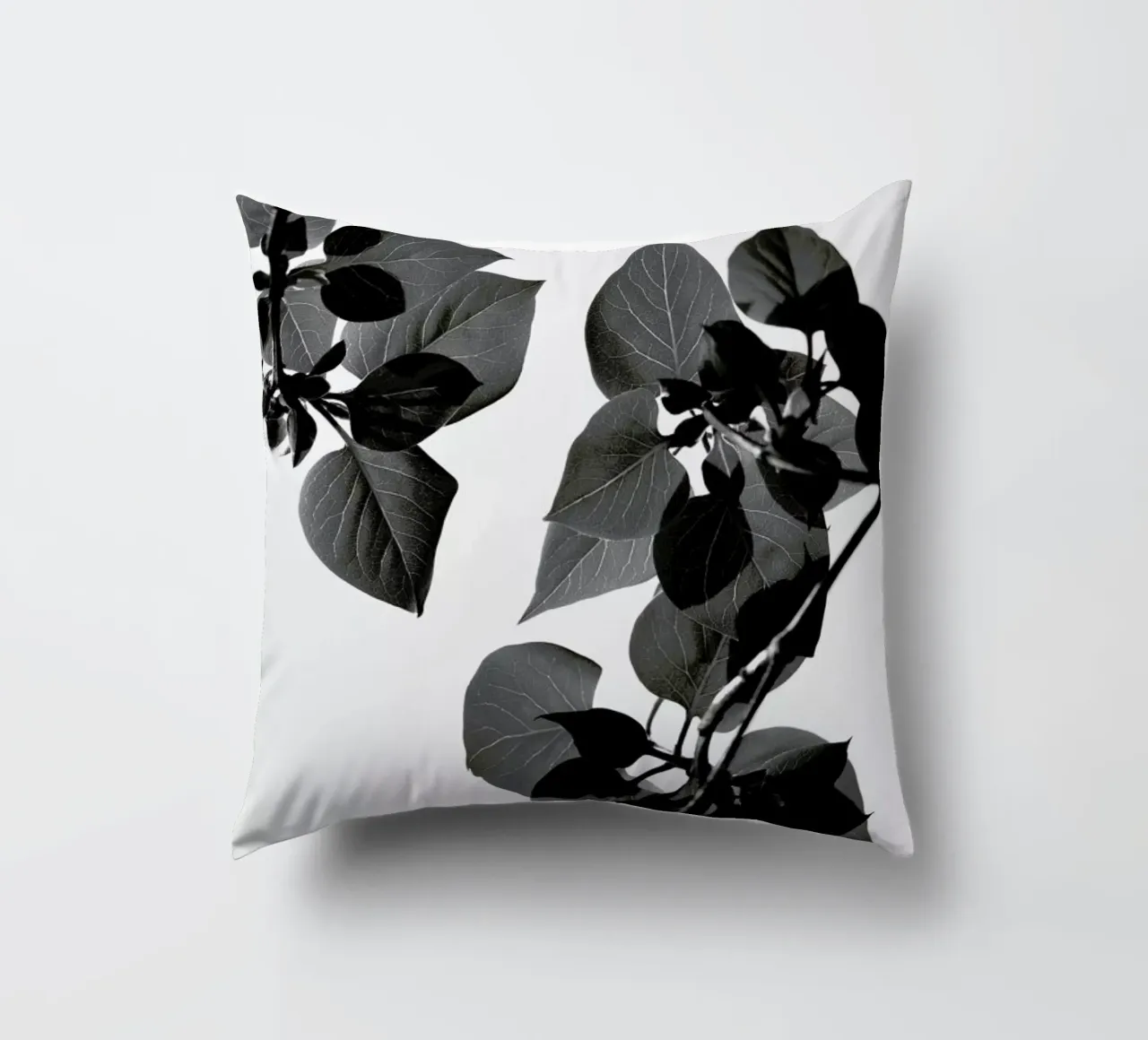 Green is the Color of Life cuscino da Studio Nahili
