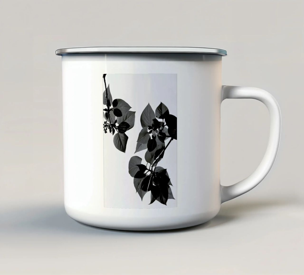 Green is the Color of Life tazza in smalto da Studio Nahili