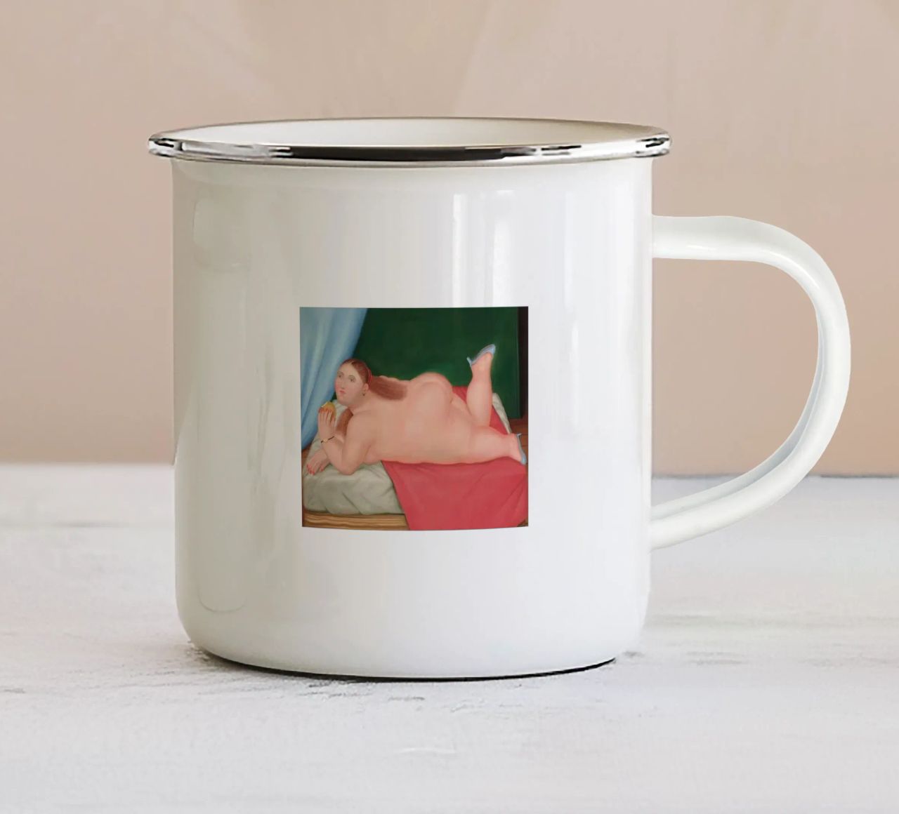 sdraiato sul letto Botero tazza in smalto da Boteroobest