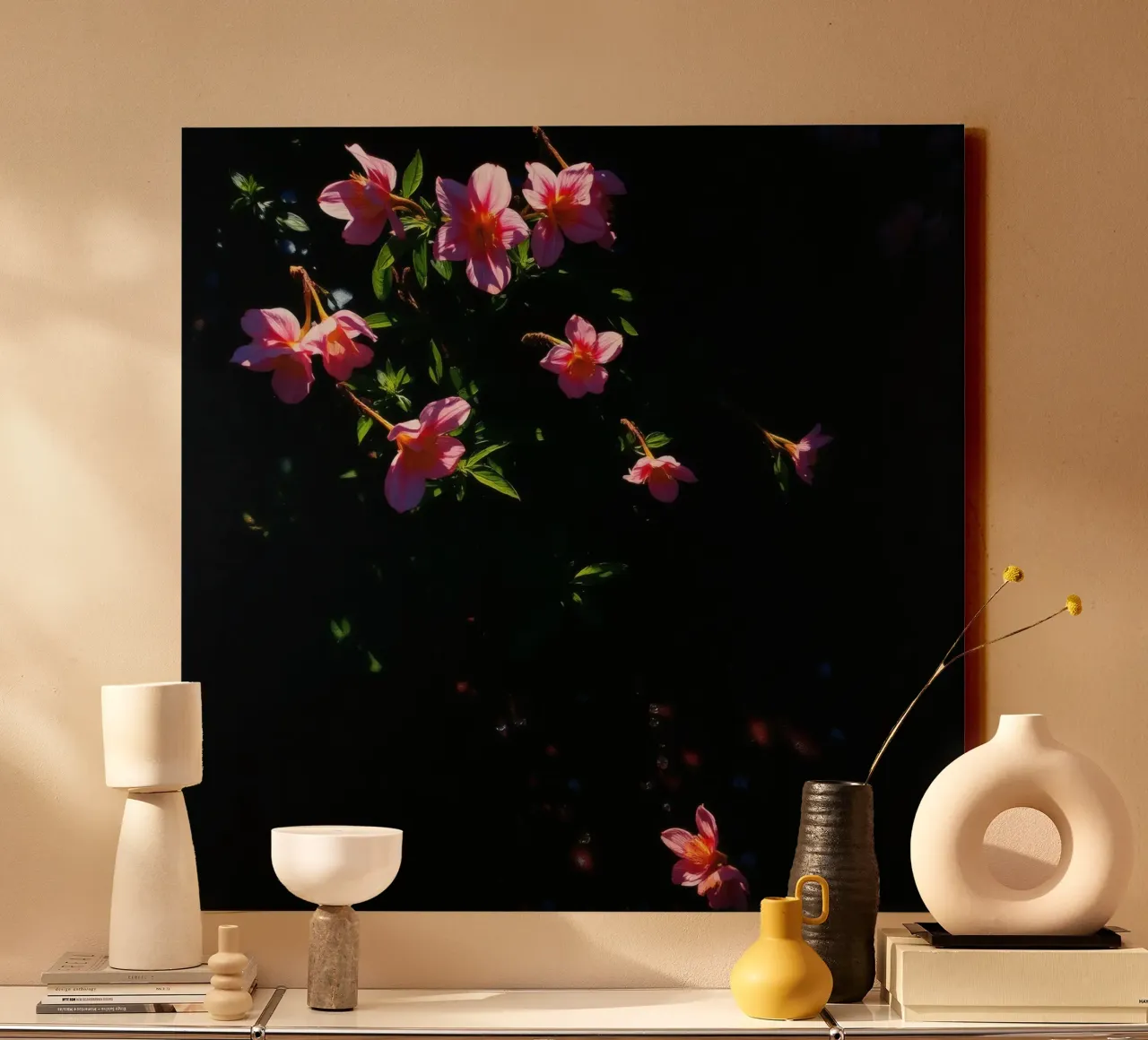 Delicadas flores rosas florecen bajo el suave resplandor del atardecer lienzo con Marco flotante de DesignDoodle
