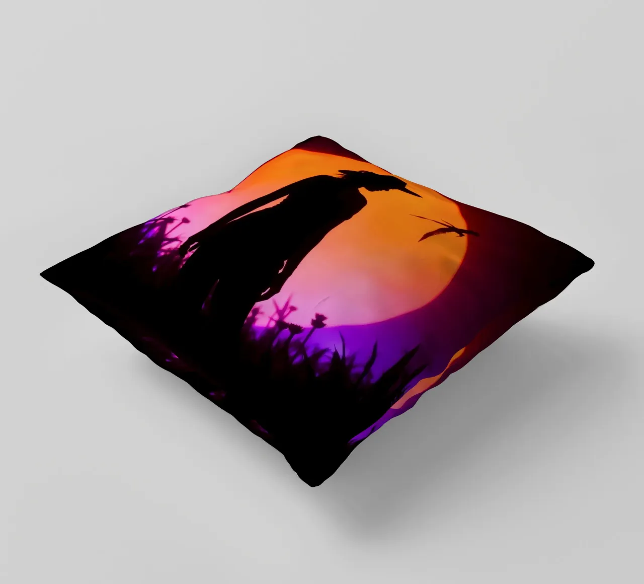 Silhouette di donna con cappello, tramonto con insetti volanti cuscino da DesignDoodle