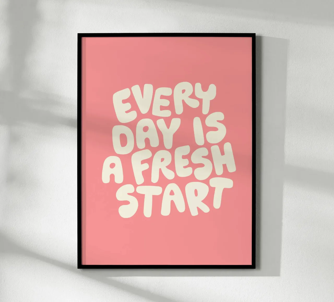 Every Day is a Fresh Start (Chaque jour est un nouveau départ) Typographie imprimée en rose et blanc hahnemühle de THE MOTIVATED TYPE