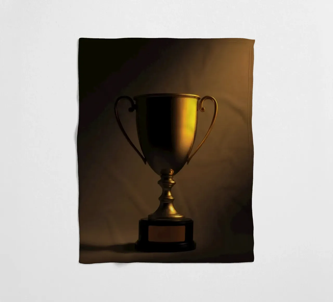 Goldene Trophäe mit sanftem Licht zur Präsentation der Leistung Fleecedecke von DesignDoodle