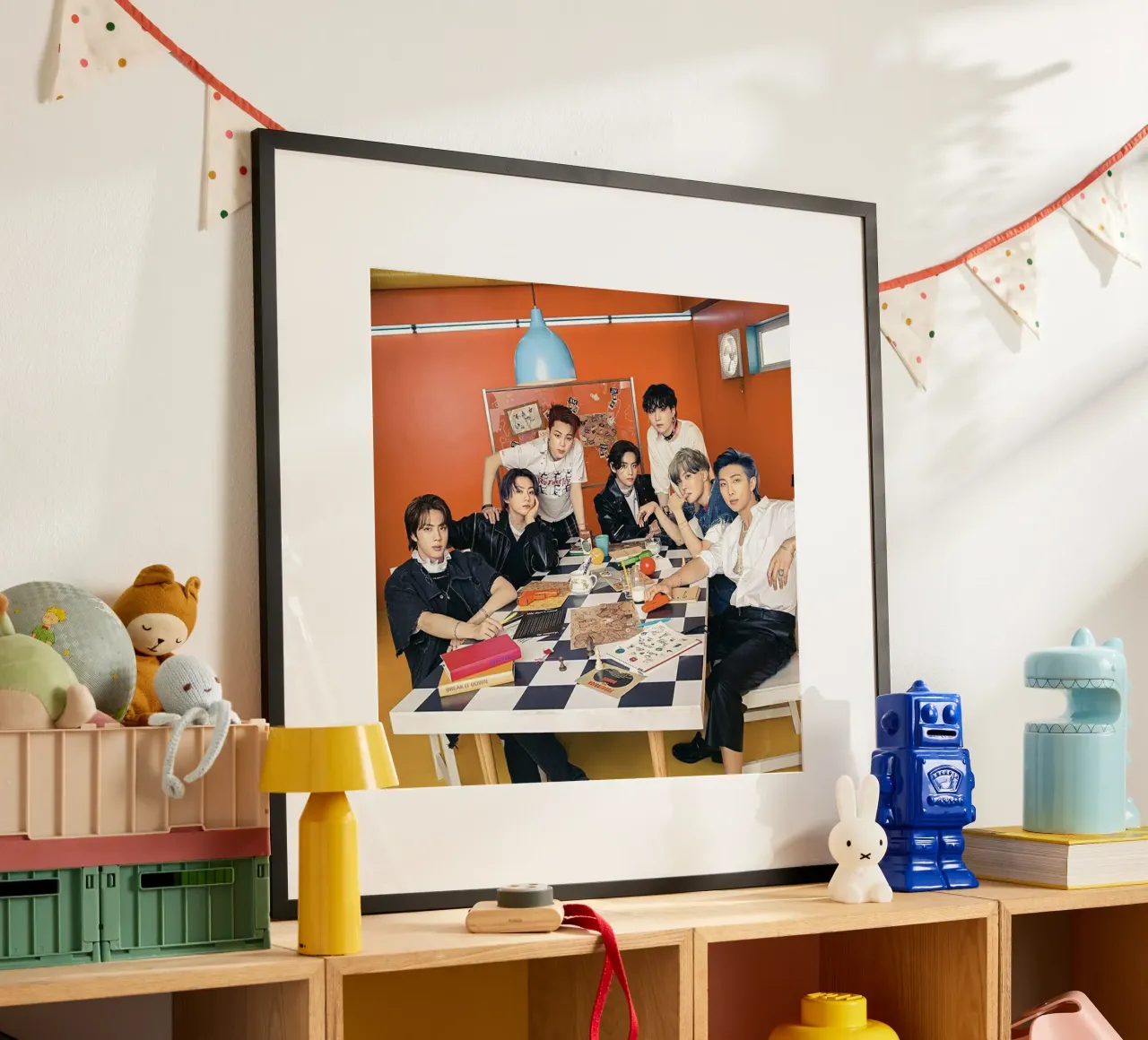 Riunione in ufficio poster con telaio in alluminio da Betty Shops