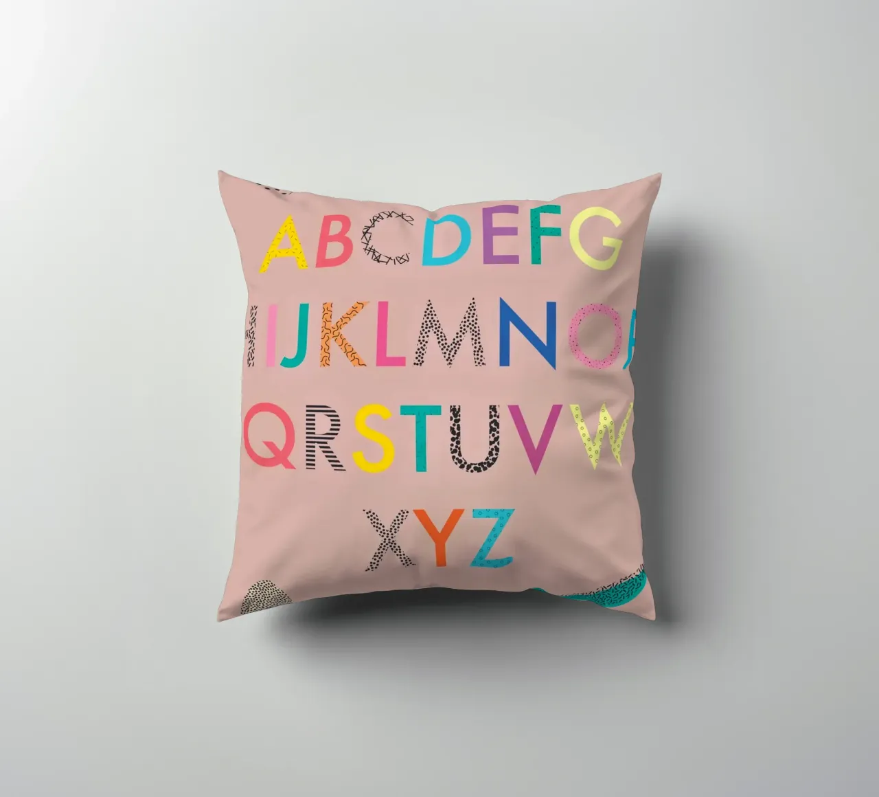 ABC. (mehrere Varianten verfügbar) cuscino da FRICKE DESIGN