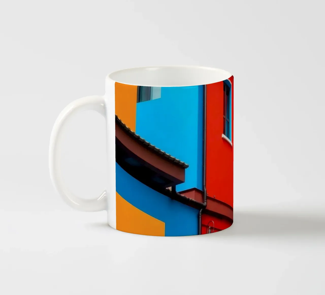 L'architettura colorata caratterizza gli edifici in posizione urbana tazza in ceramica da DesignDoodle