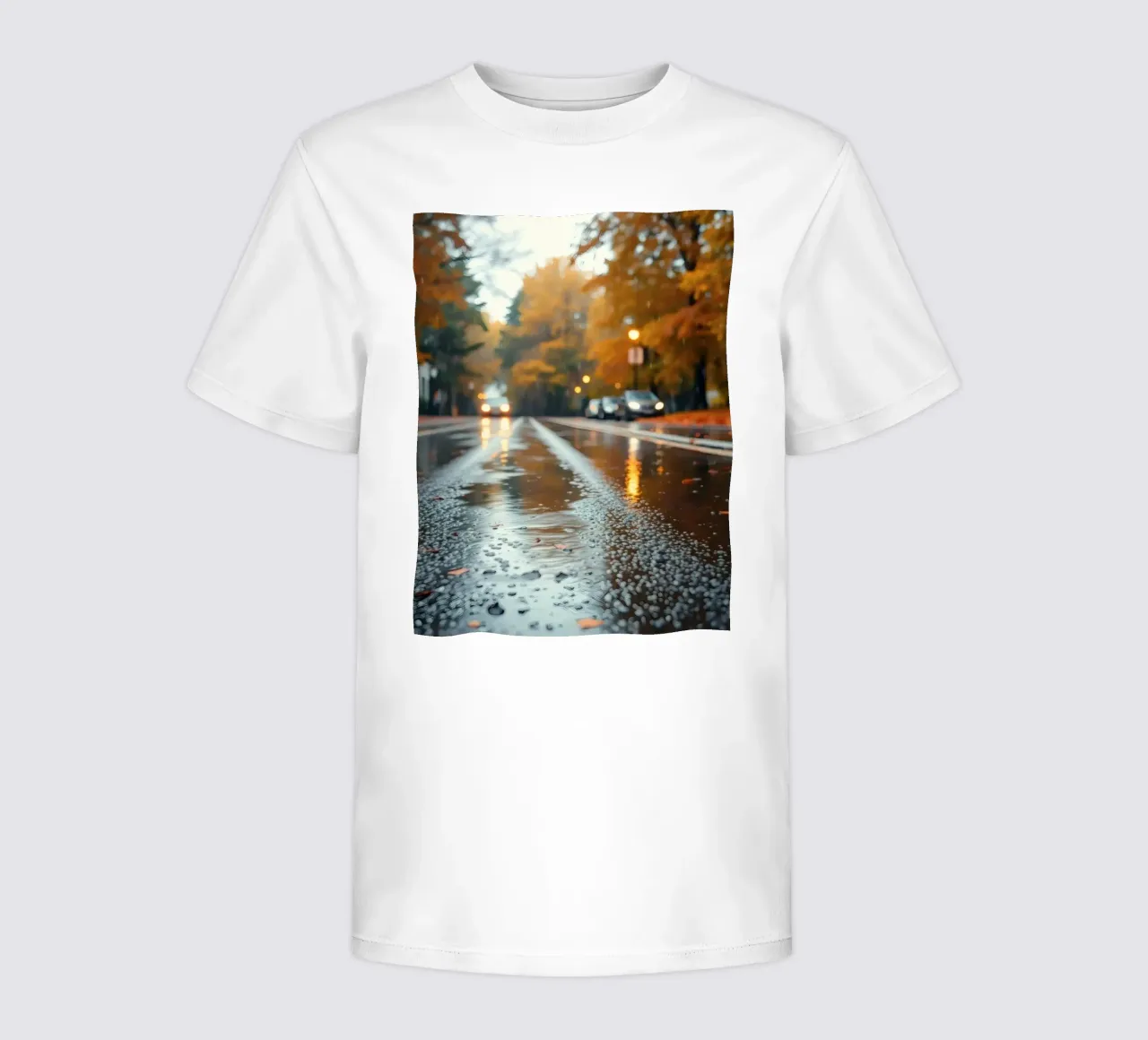 Vue d'une rue en automne avec la pluie reflétant le feuillage coloré t-shirt enfant de DesignDoodle