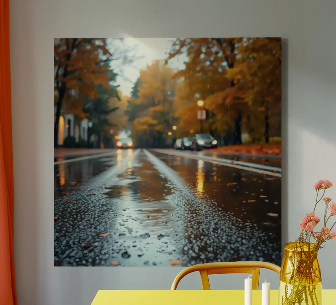 Vue d'une rue en automne avec la pluie reflétant le feuillage coloré toile de DesignDoodle