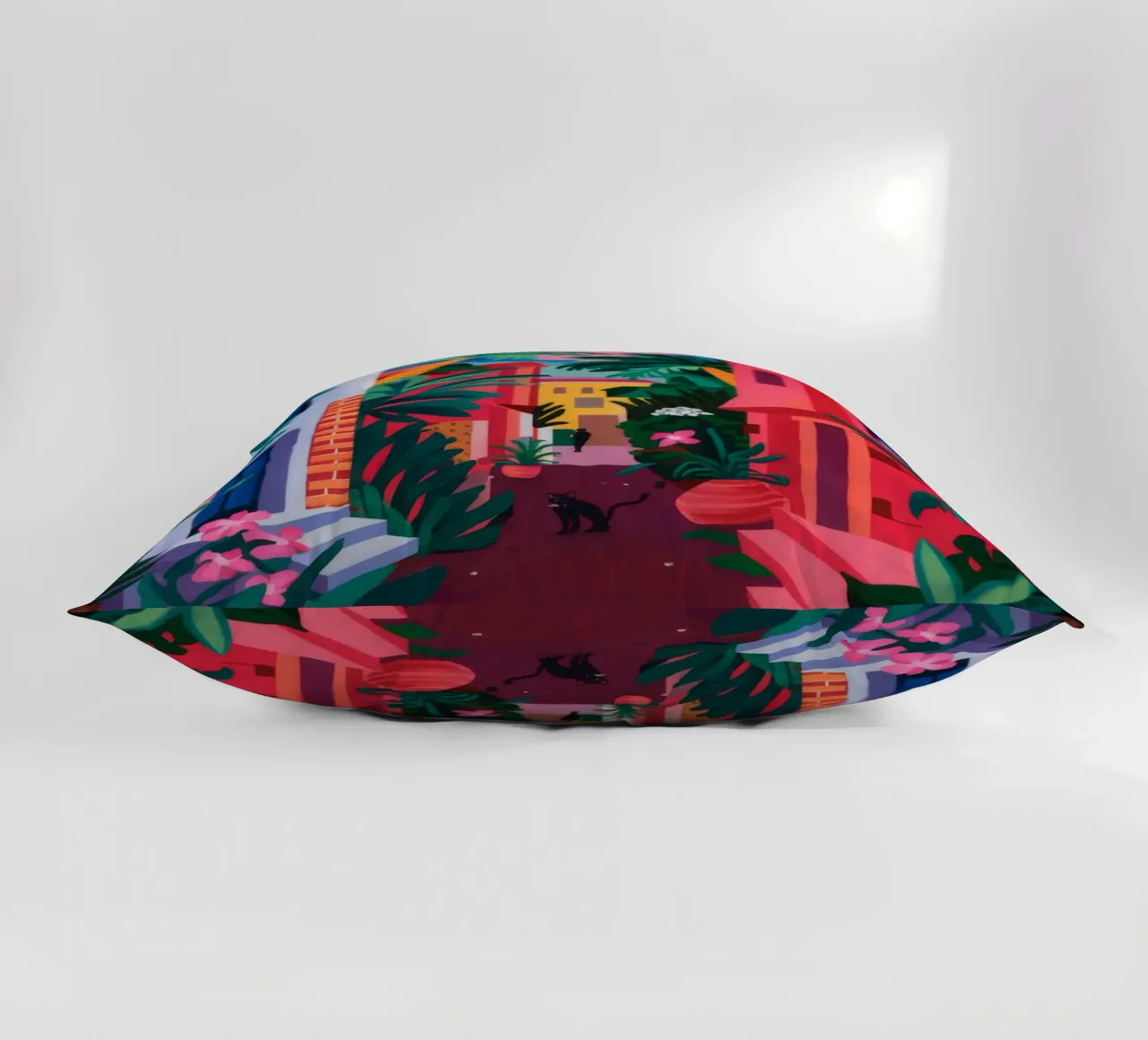 Incantevole fuga nei vicoli cuscino da Petal Canvas