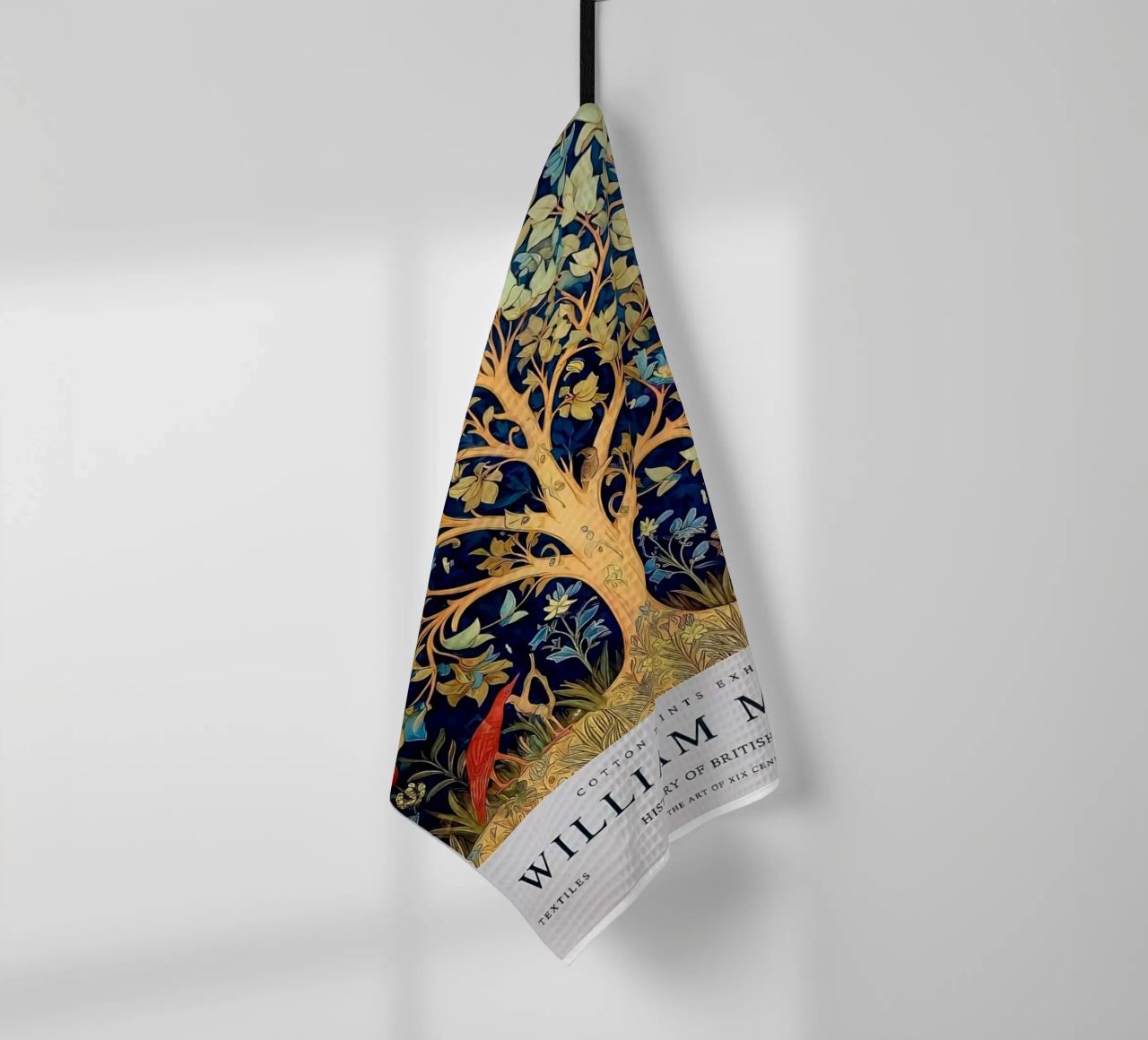willia morris - un arbre majestueux avec des oiseaux en dessous torchon de Art Crew Kbm