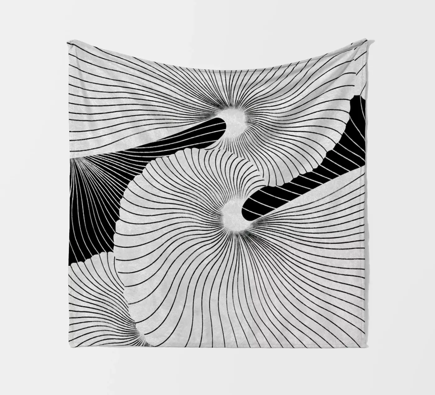 Shell fleece blanket by STUDIO LEEMO