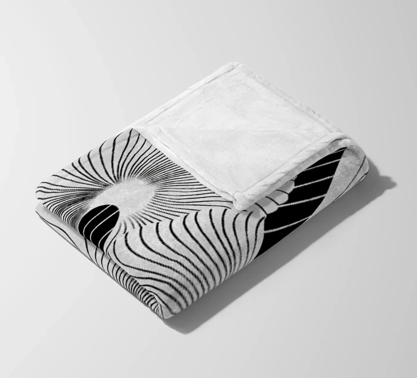 Shell fleece blanket by STUDIO LEEMO