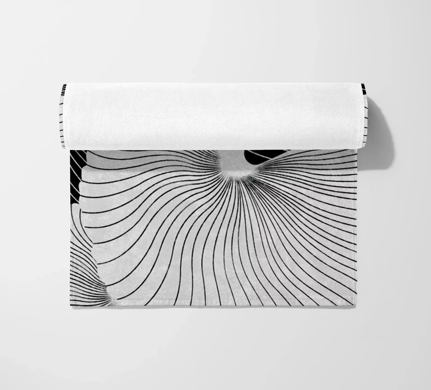 Shell beach towel by STUDIO LEEMO