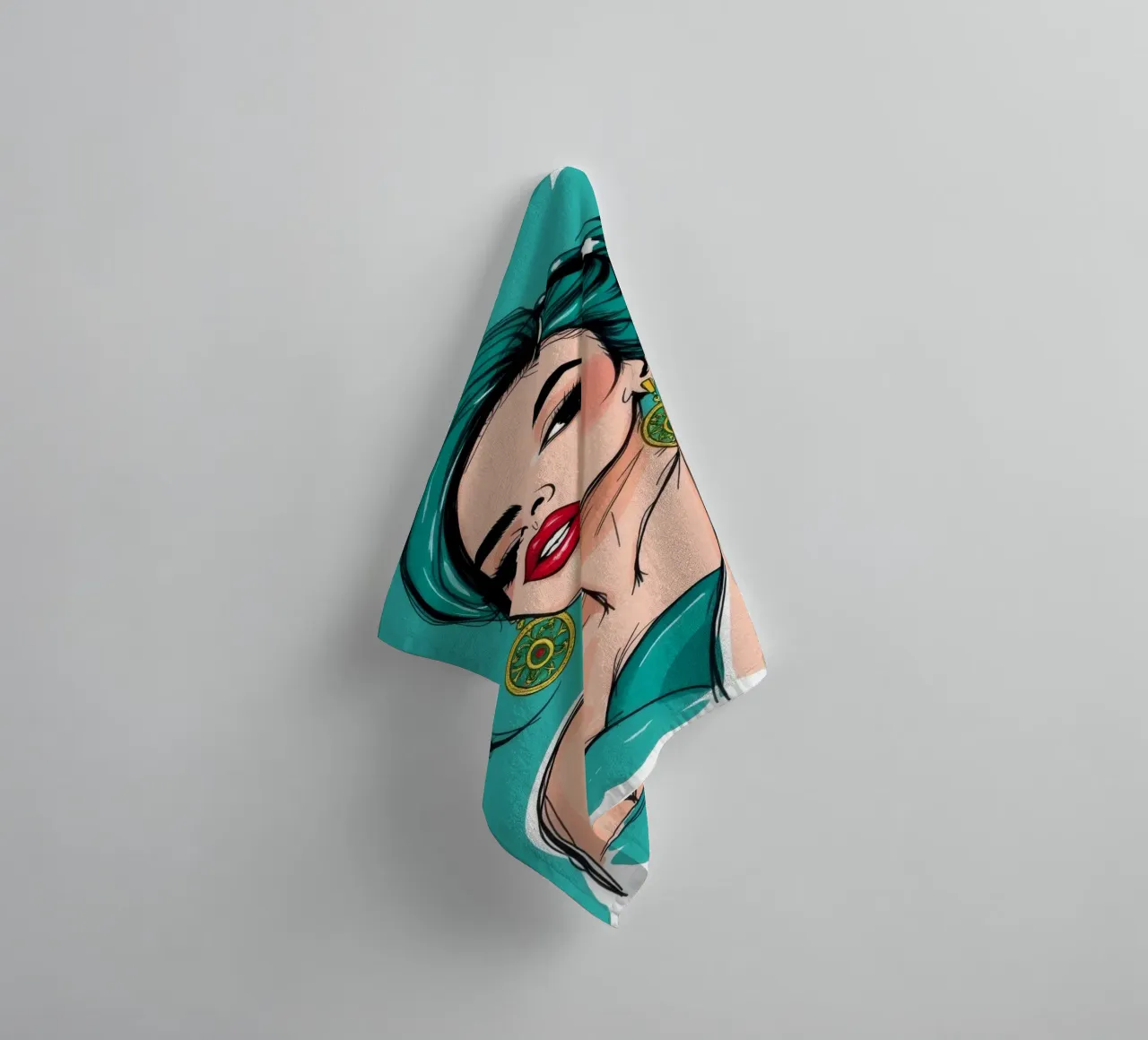 selbstbewusste Frau mit türkisfarbenem Haar und auffälligem Make-up Handtuch von DesignDoodle