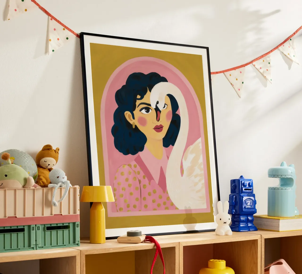 Abbraccio etereo del cigno poster con telaio in legno da Petal Canvas