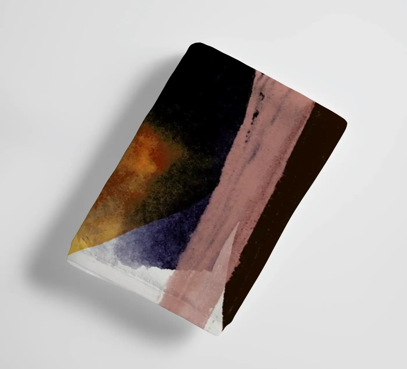 Generous towel by STUDIO LEEMO