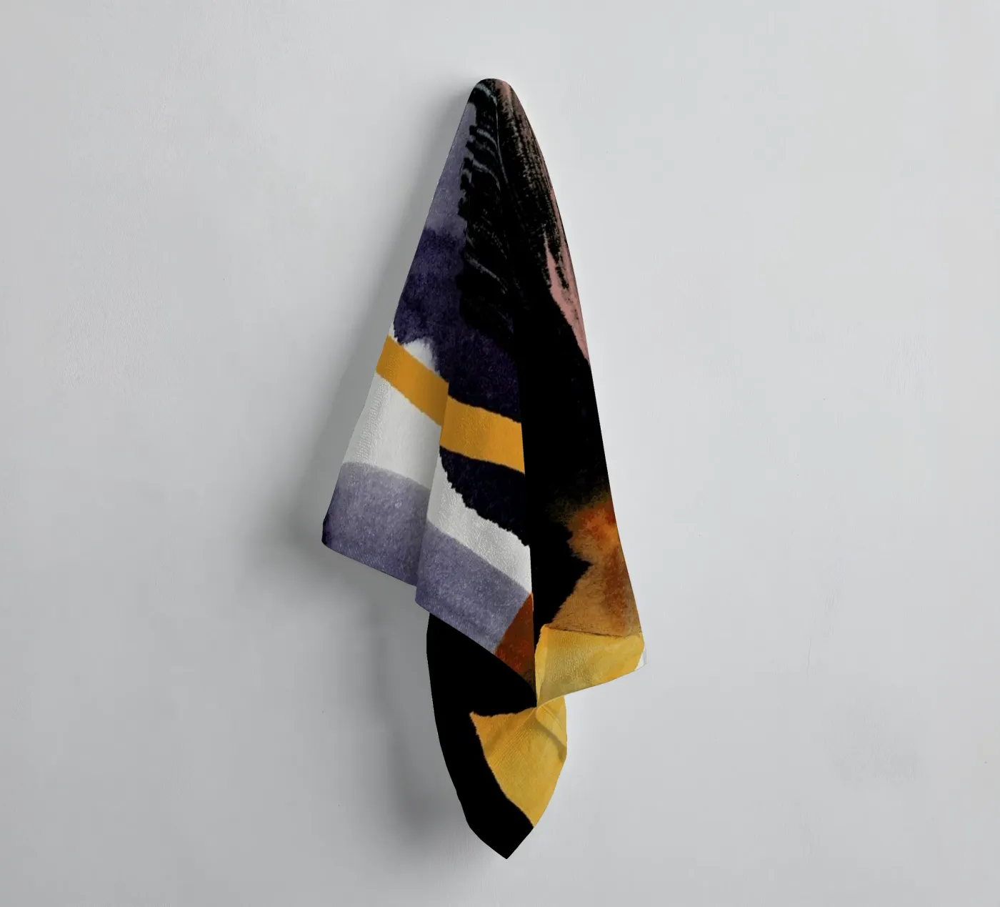 Generous towel by STUDIO LEEMO
