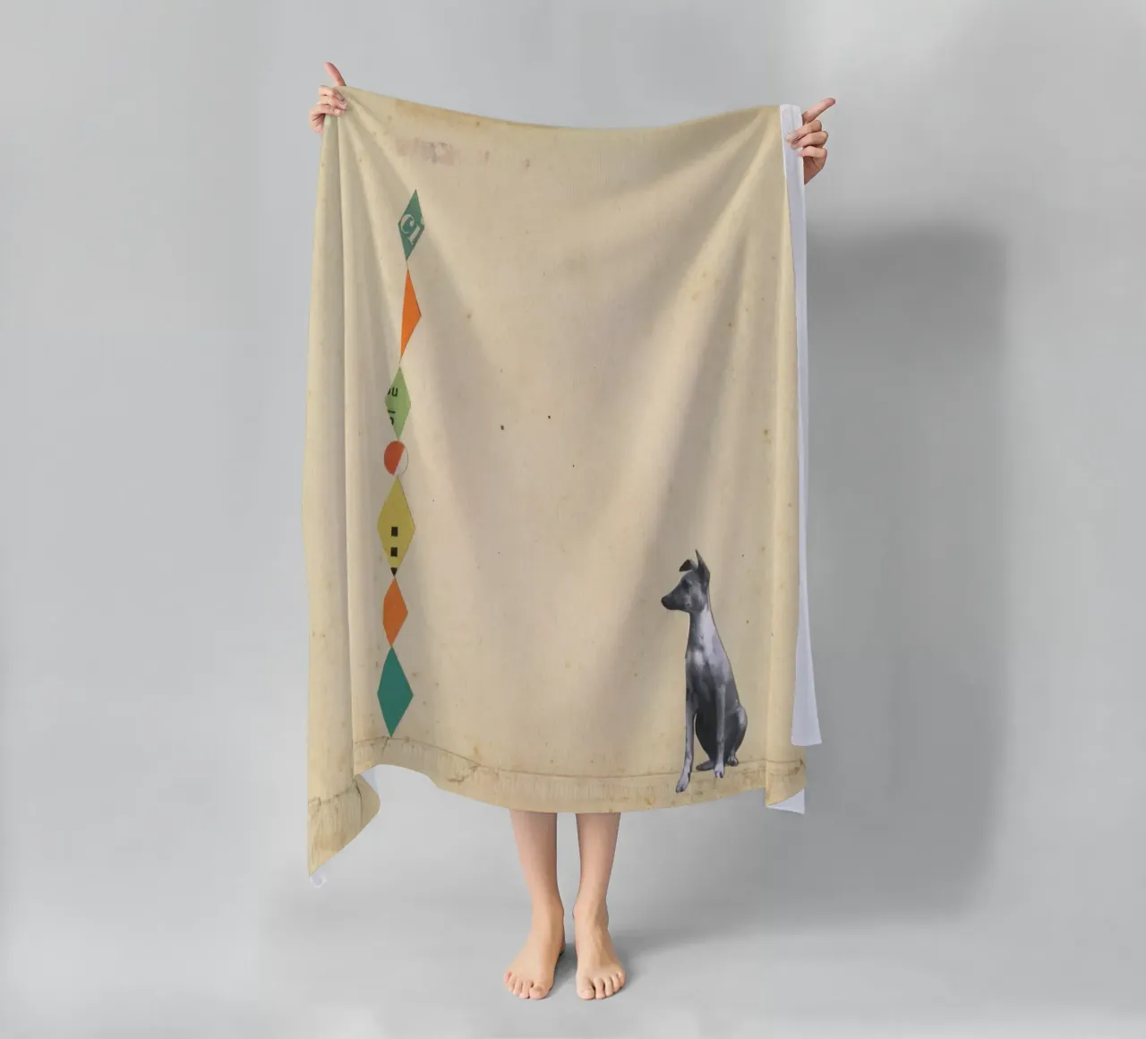 Wondrous Whippet toalla de playa de Cassia Beck Collage