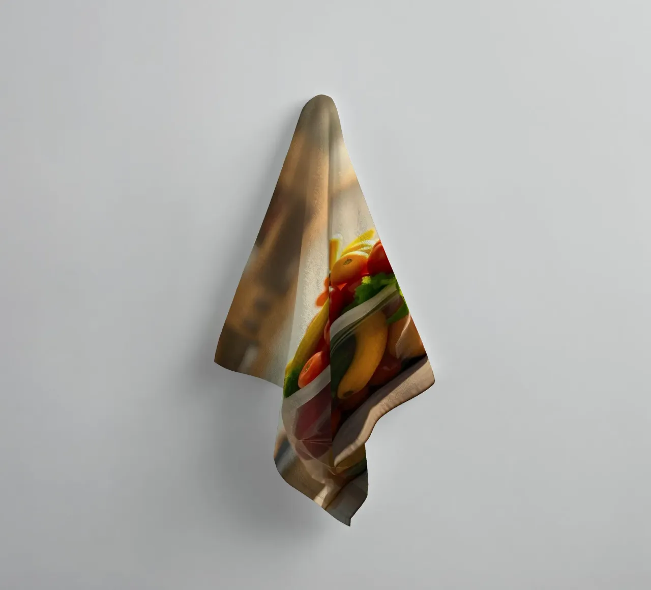 Frutta e verdura fresche disposte in un sacchetto riutilizzabile asciugamano da bagno da DesignDoodle
