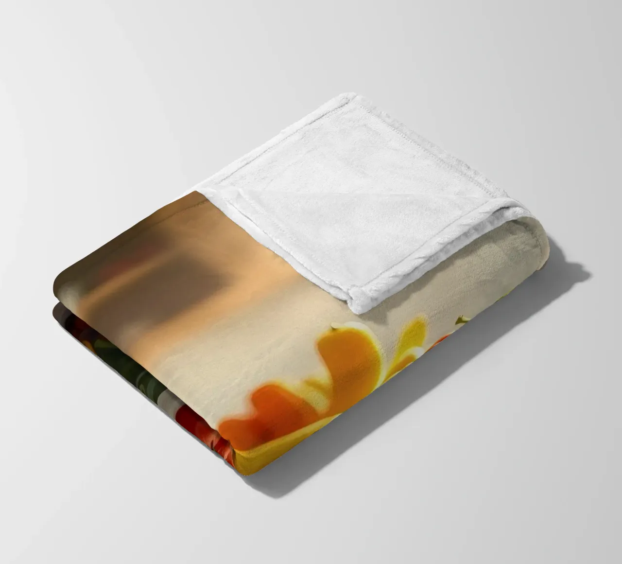Frutta e verdura fresche disposte in un sacchetto riutilizzabile coperta in pile da DesignDoodle