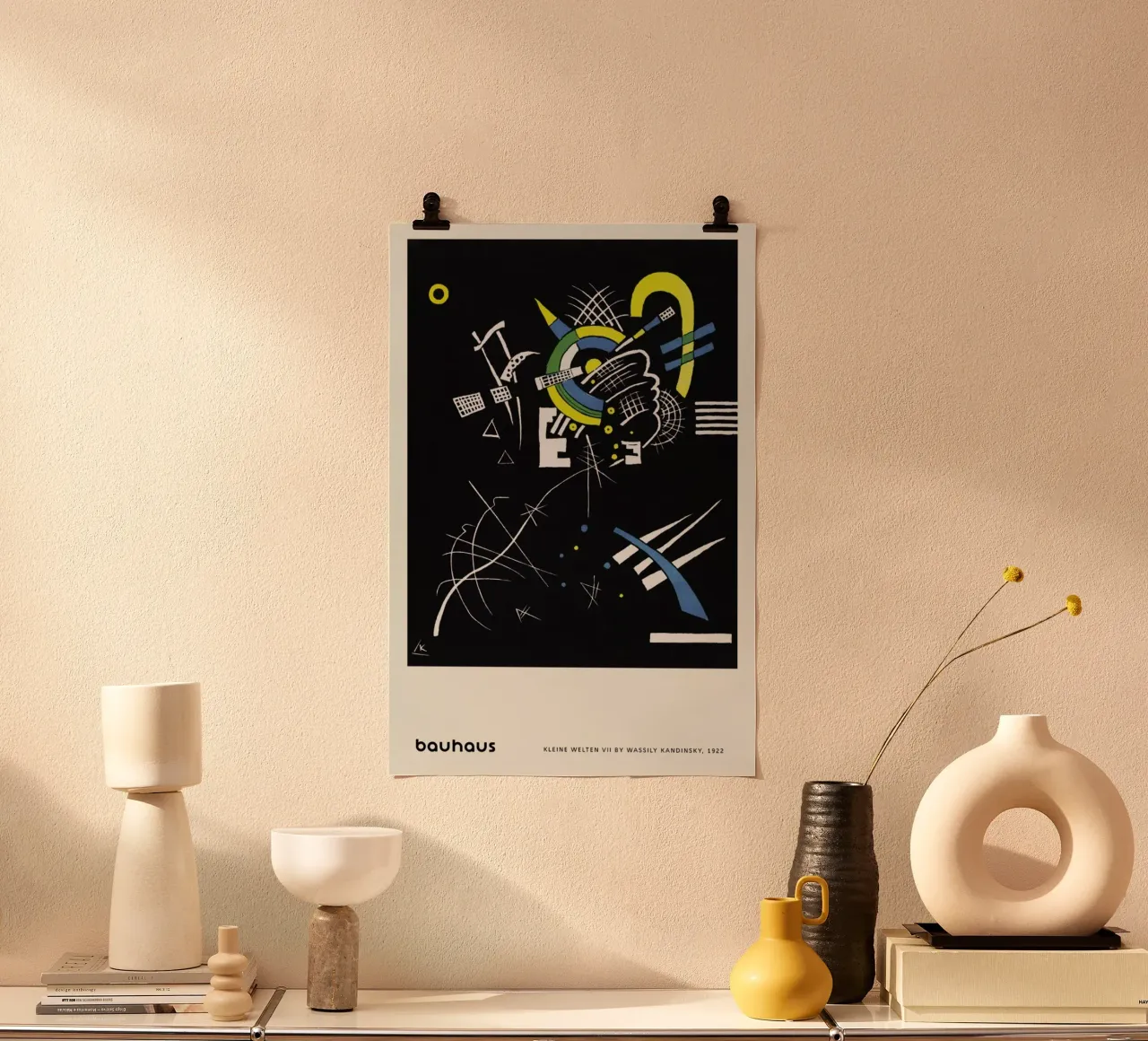 Kandinsky - Kleine Welten VII poster con telaio in plastica da Vintage by JUNIQE