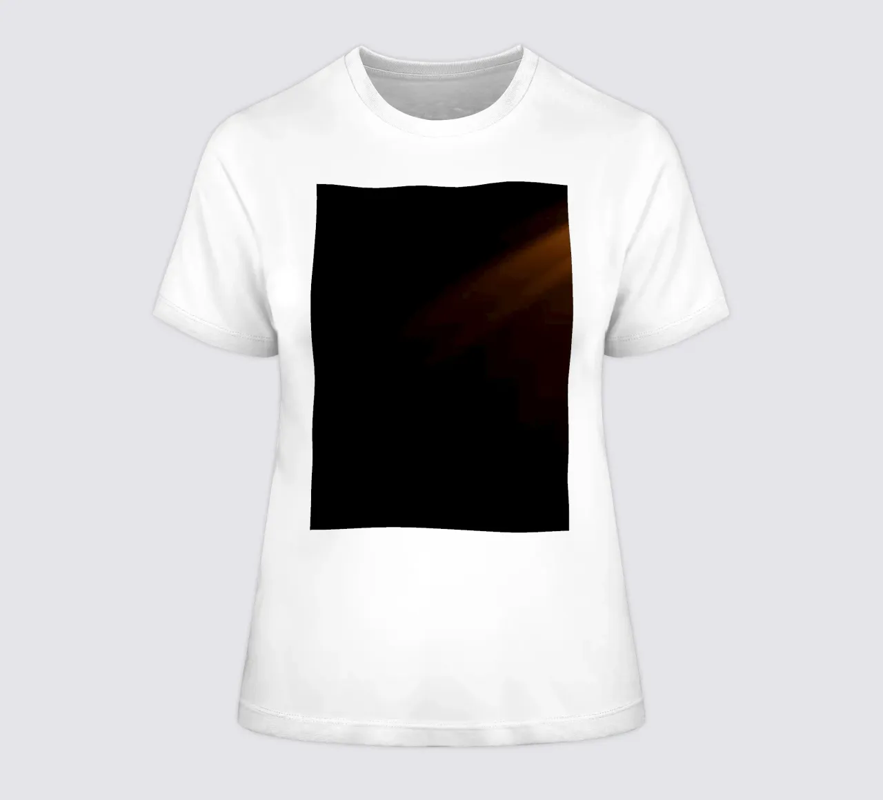 Heldere gouden lichtstraal schijnt door de duisternis dames t-shirt getailleerd van DesignDoodle