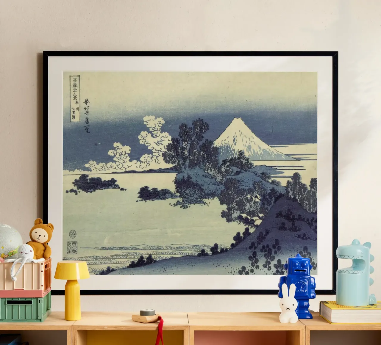 Hokusai - Shichirigahama Beach in Sagami Province poster con telaio in alluminio da ARTOTHEK