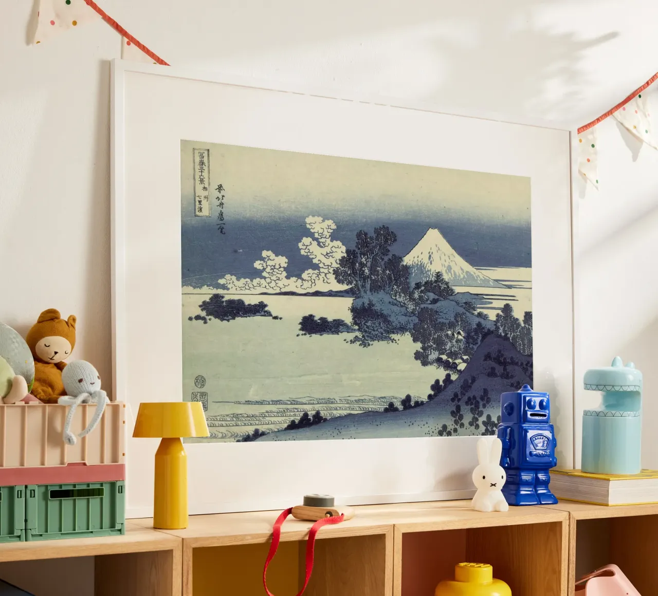 Hokusai - Shichirigahama Beach in Sagami Province poster con telaio in alluminio da ARTOTHEK