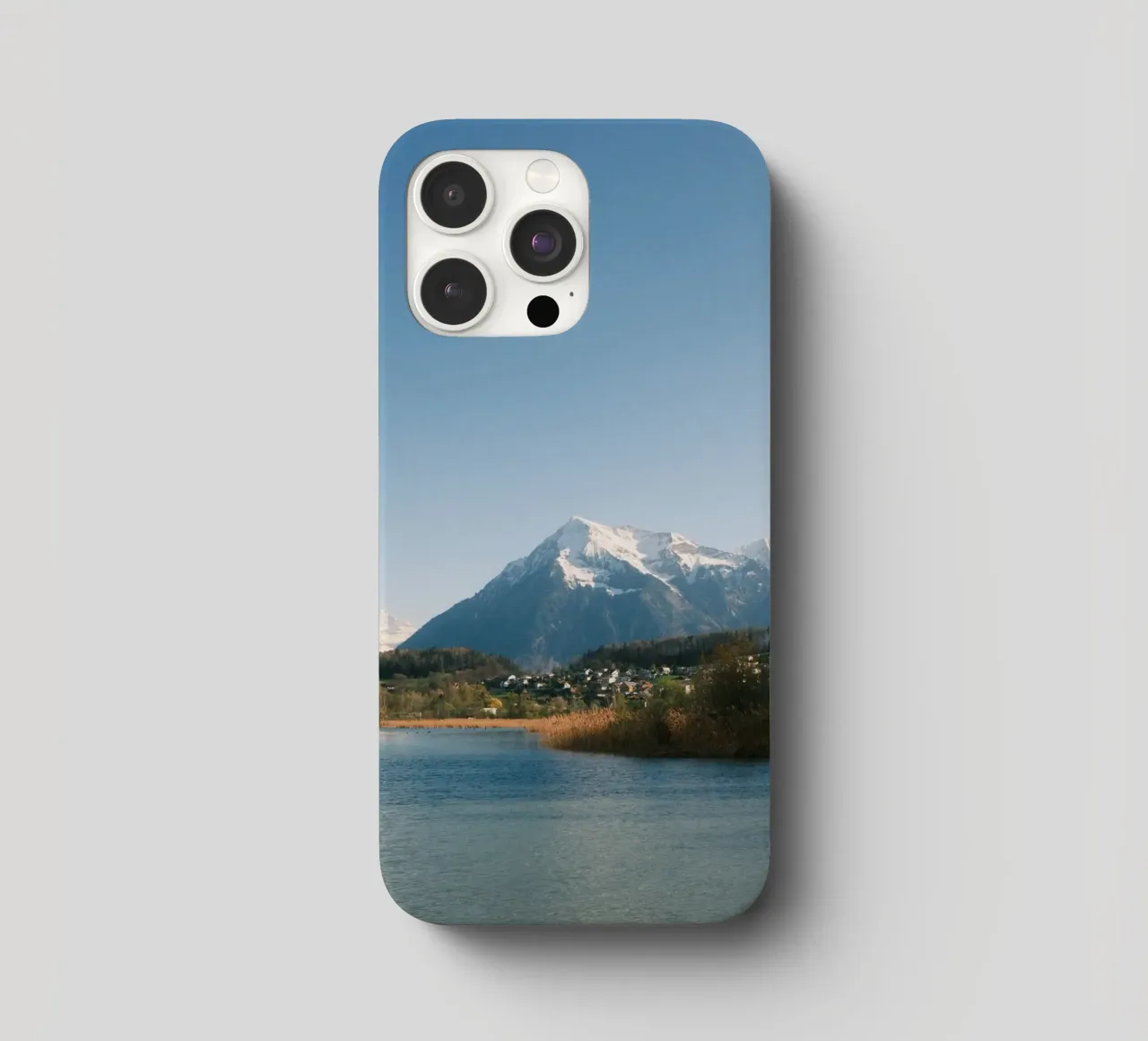 Spring View of the Bernese Alps from Lake Thun cover iphone da FujiSwiss