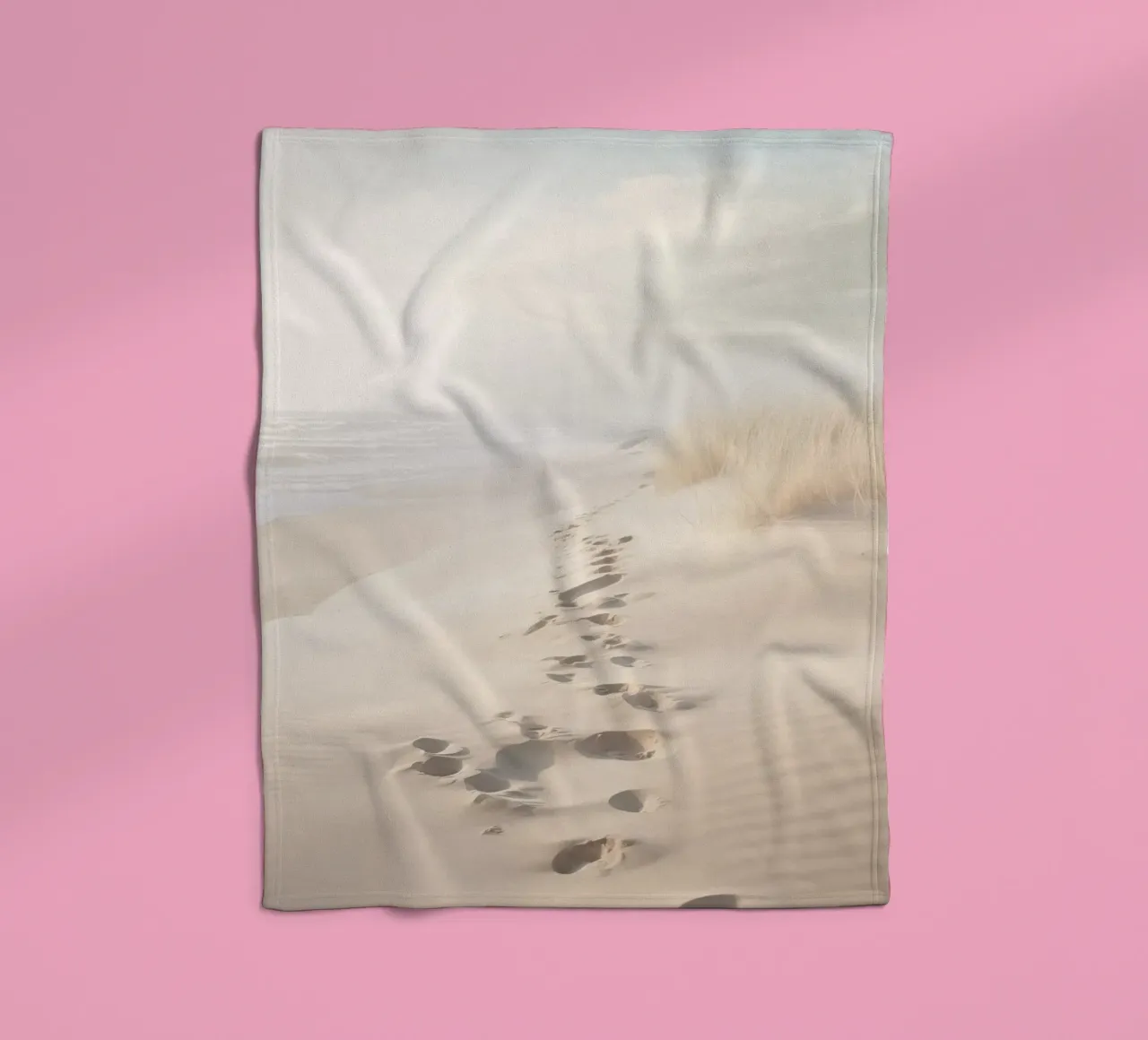 Strand fleece blanket by Imagine