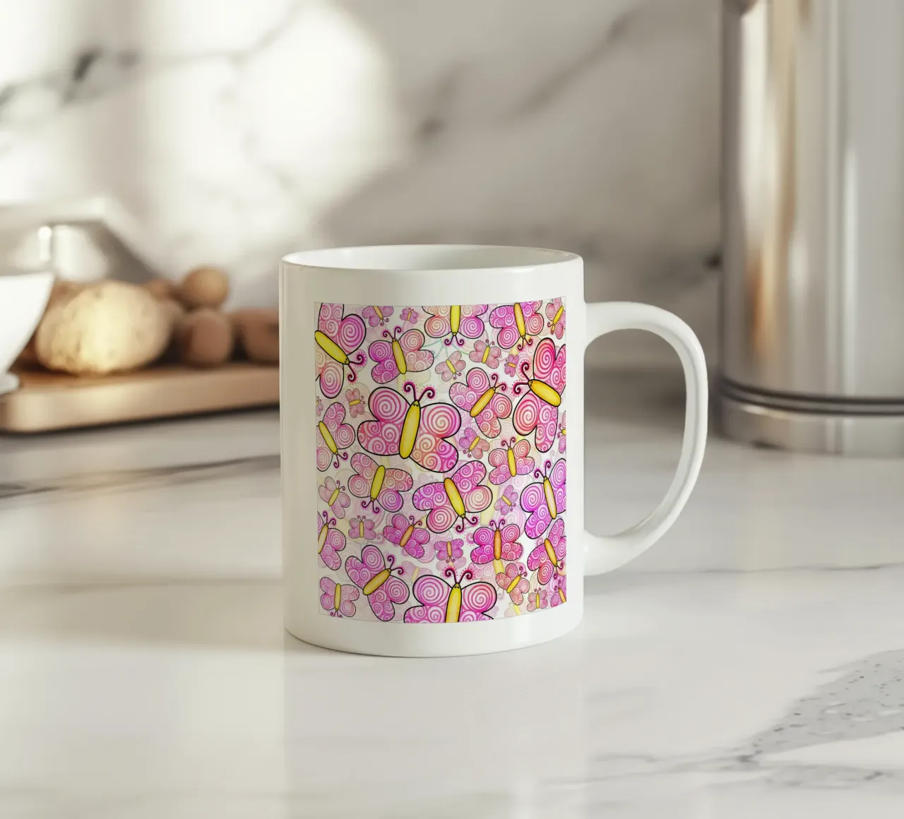Carnevale con scarabocchi di farfalle tazza in ceramica da Happy Littles