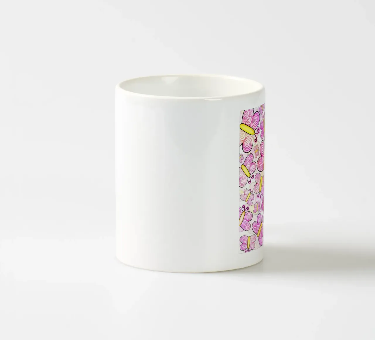 Carnevale con scarabocchi di farfalle tazza in ceramica da Happy Littles