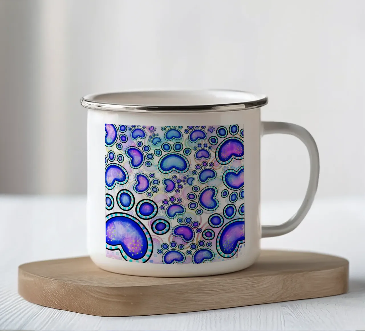 Sfilata di zampe a scarabocchio tazza in smalto da Happy Littles