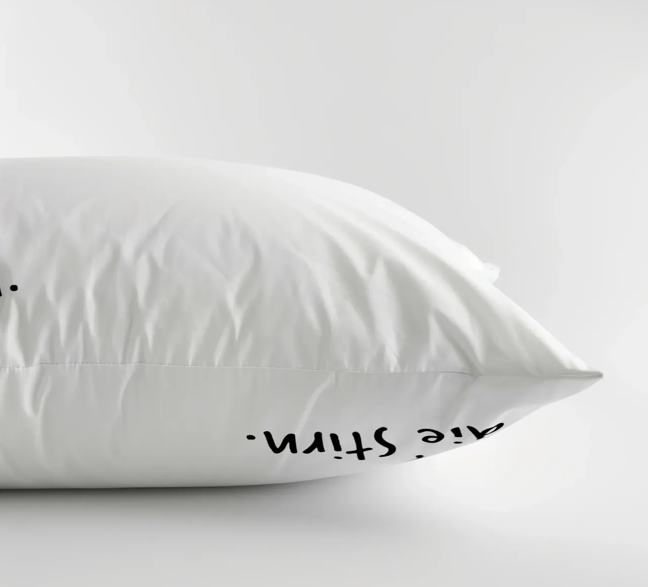 L'amore è. (scoprite ancora più amore sul mio profilo:) cuscino da FRICKE DESIGN