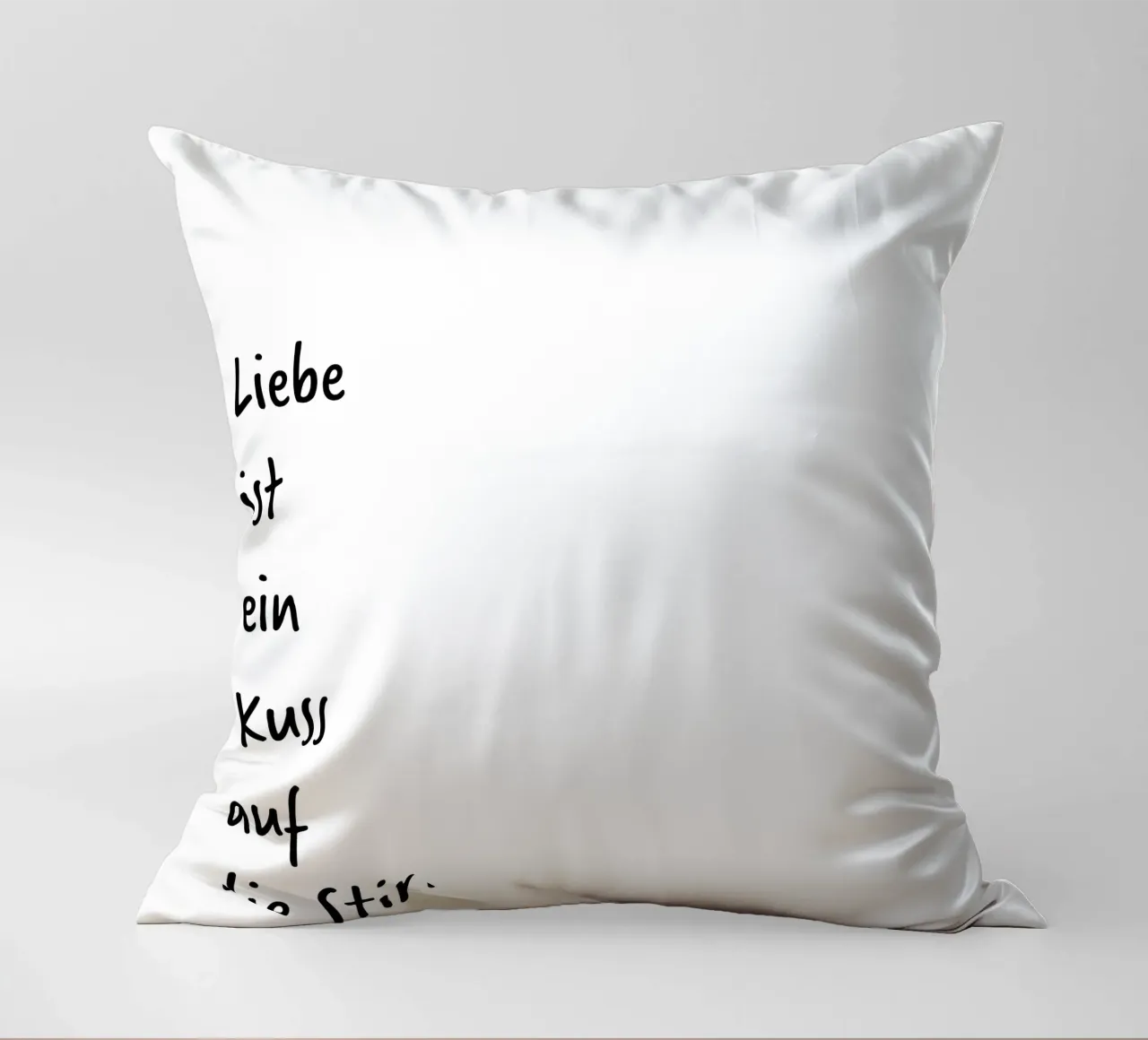 L'amore è. (scoprite ancora più amore sul mio profilo:) cuscino da FRICKE DESIGN