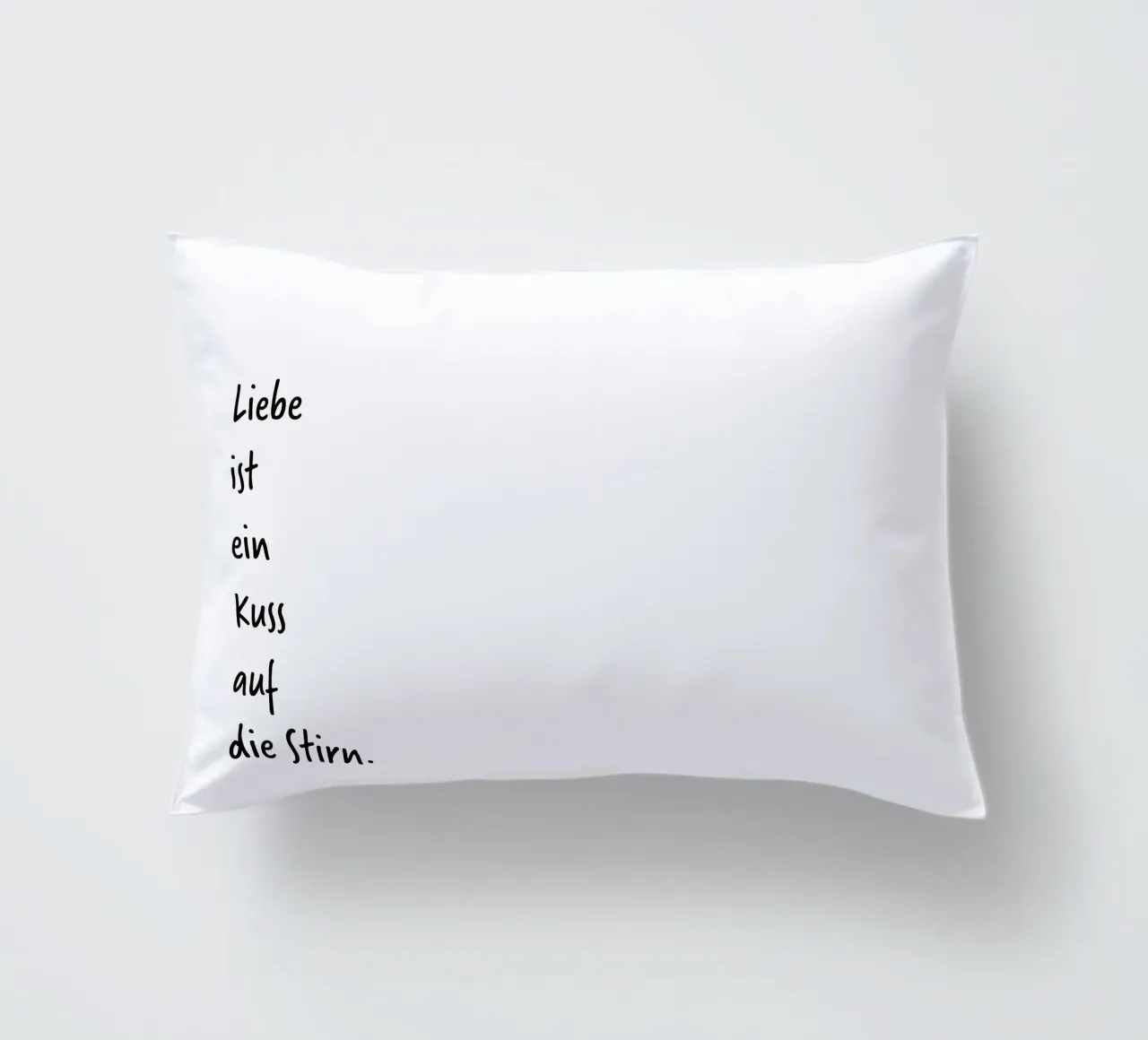 L'amore è. cuscino da FRICKE DESIGN