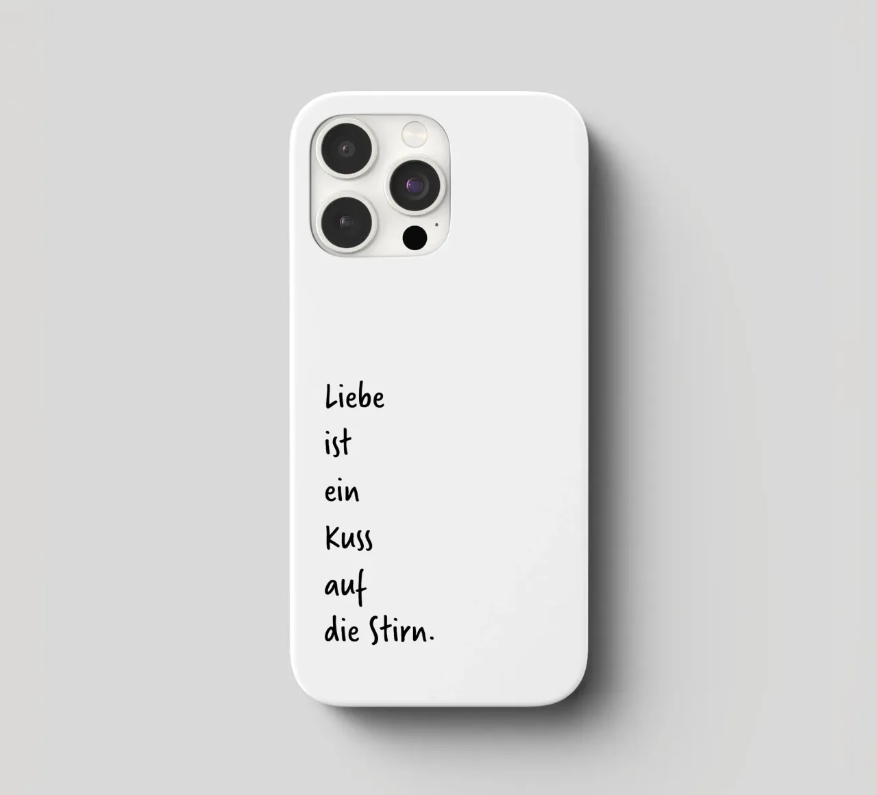 L'amore è. (scoprite ancora più amore sul mio profilo:) cover iphone da FRICKE DESIGN