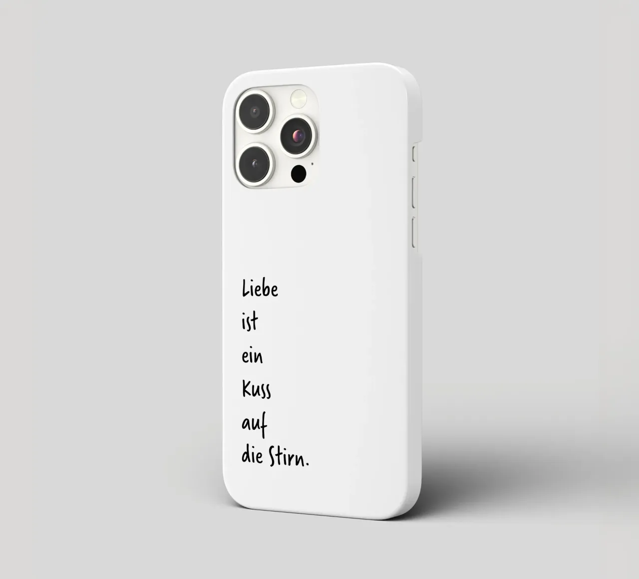 L'amore è. (scoprite ancora più amore sul mio profilo:) cover iphone da FRICKE DESIGN