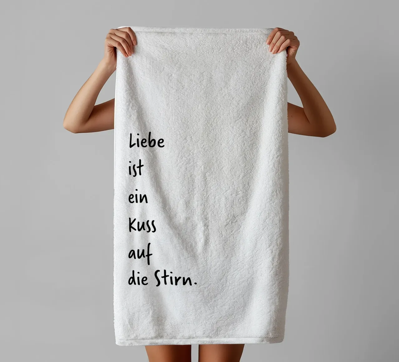 L'amore è. (scoprite ancora più amore sul mio profilo:) asciugamano da bagno da FRICKE DESIGN