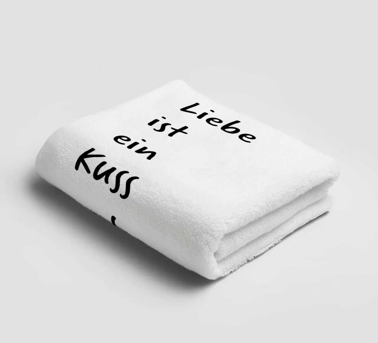 L'amore è. (scoprite ancora più amore sul mio profilo:) asciugamano da bagno da FRICKE DESIGN