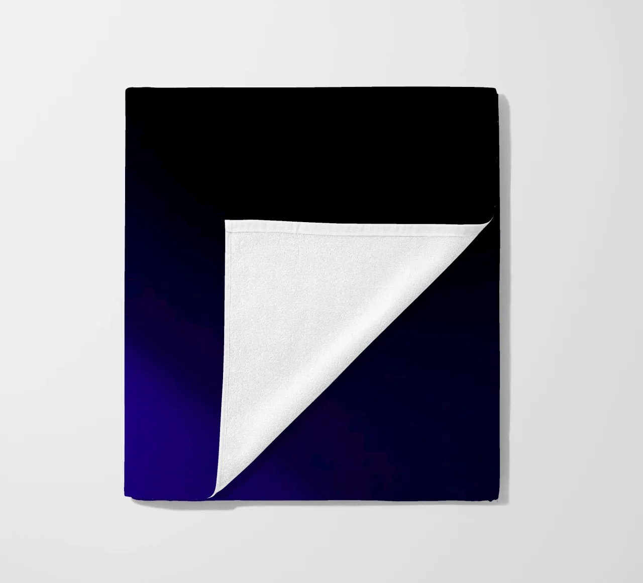 Uno splendido faretto viola che illumina una location buia telo mare da DesignDoodle