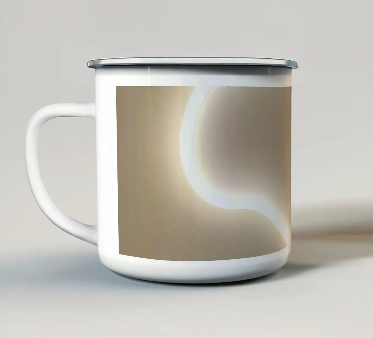 L'installazione della luce crea un bagliore morbido su una parete neutra tazza in smalto da DesignDoodle