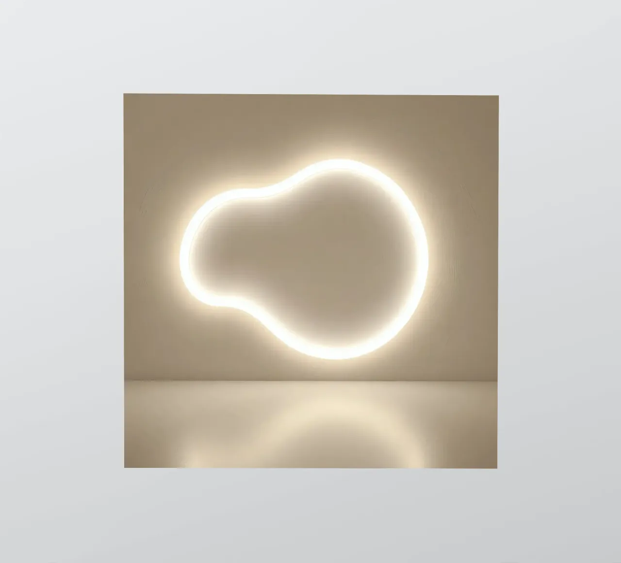 L'installation lumineuse crée une lueur douce contre un mur neutre autocollant de DesignDoodle