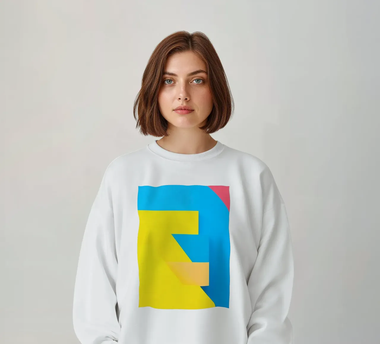 Forme geometriche colorate disposte in una vibrante composizione felpa da DesignDoodle