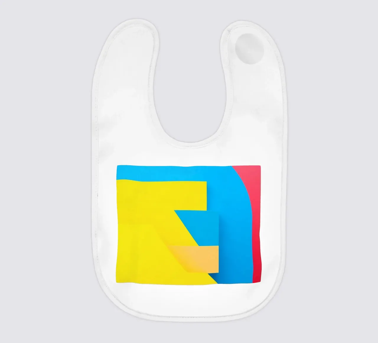 Forme geometriche colorate disposte in una vibrante composizione bavaglino da DesignDoodle