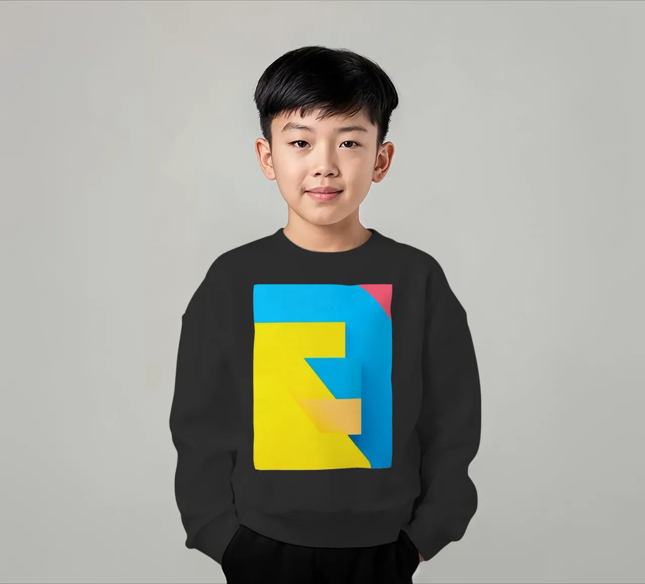 Forme geometriche colorate disposte in una vibrante composizione felpa bambino da DesignDoodle