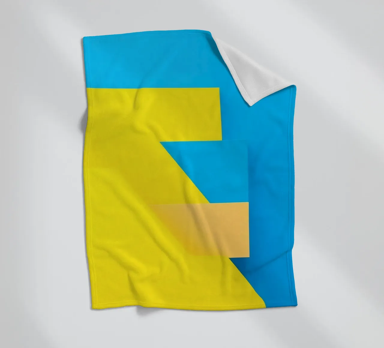 Forme geometriche colorate disposte in una vibrante composizione coperta in pile da DesignDoodle